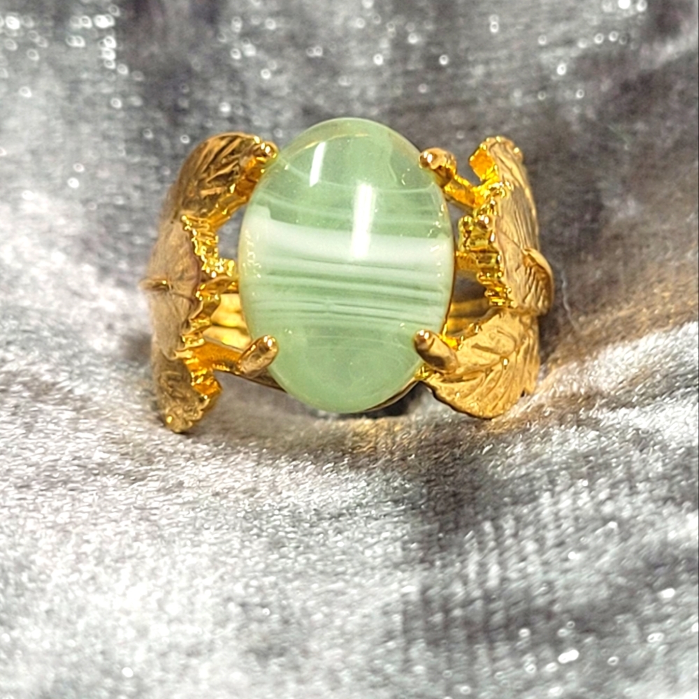 Luxury Light Green Leaf Fashion Ring - Picture 1 of 7